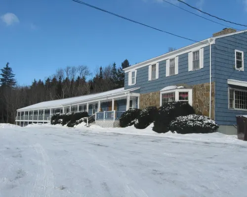 Big Bears Lodge Hotels in Dover