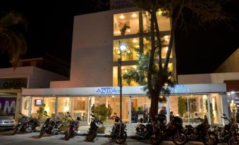 Aqua Hotel