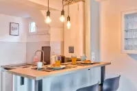 Cosy studio in the heart of the historic center Hotels in Pontoise