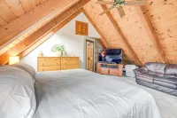 Milton Hidden Gem w/ Pool, Hot Tub & Fireplace! - Boutique