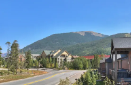 Luxury Home - Sleeps 10 - Fireplace & Mountain View 3 Bedroom Condo