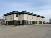 Circle 6 Motel Các khách sạn ở Weyburn