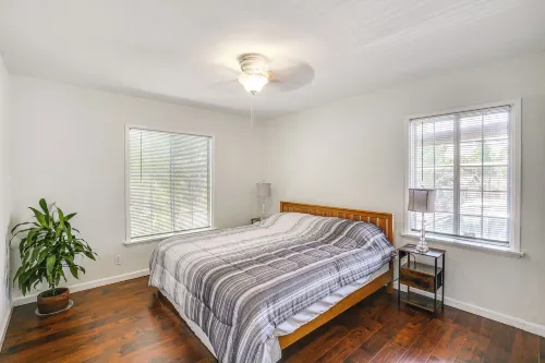 5 Mi to Coast: Centrally Located Long Beach Home!