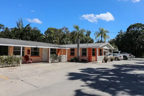Grove City Motel Hotels in Manasota Key