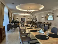 Centrum Konferencyjno-Apartamentowe Mrówka Hotels in Otwock