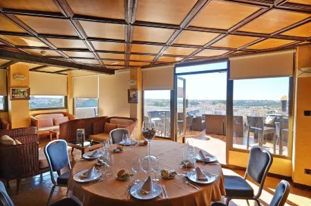 Hotel Guadalquivir Отели в г. Санлукар-де-Баррамеда