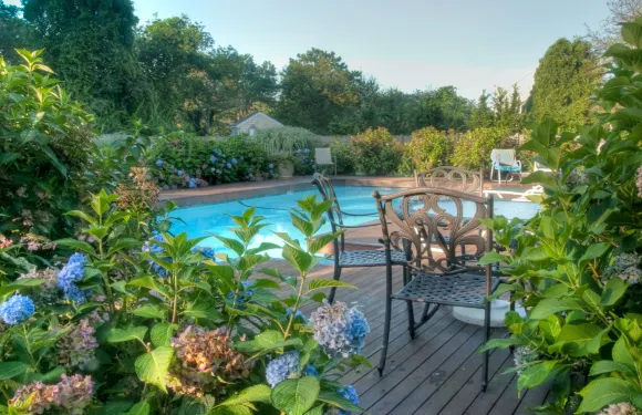 海濱布魯斯特旅館