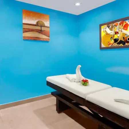 The Golden Suites & Spa, Calangute, 5 Mins Odd Drive to the Beach