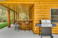 Near Memorial Park Lake Arbutus Vacation Rental - 3-Star