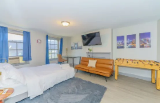 Massive 5BD/4BA 3-Story Duplex @ Downtown Albany