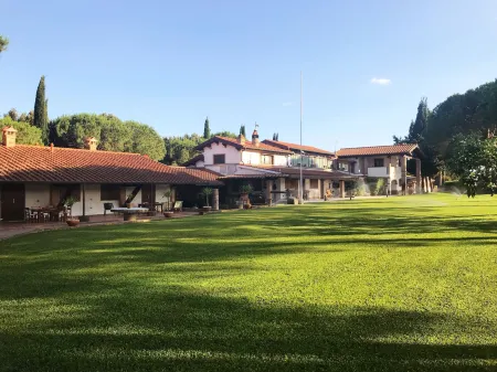 Agriturismo la Rombaia Отели рядом с достопримечательностью «Minimarket G.F.S»