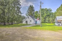 Eclectic Ladysmith Hideaway: Hike and Hunt! - 3-Star