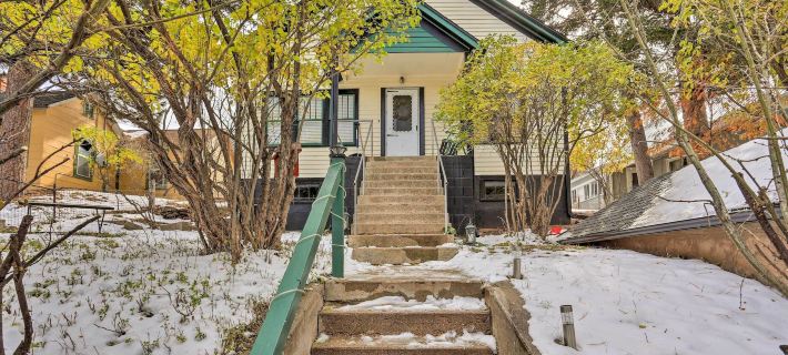 Mountain-View Lead Home w/ Patio + Fire Pit! Hotels in Lead