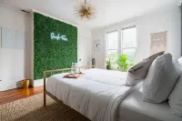 Jungle Fever Hotels in Grandview Heights