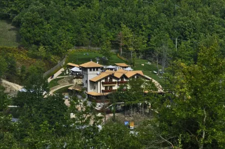 Hotel Villa Danilo Отели в г. Лама-деи-Пелиньи