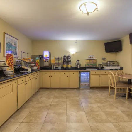 Quality Inn & Suites St Augustine Beach Area