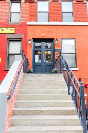 The Park Ave North Отели рядом с достопримечательностью «Спортивная площадка Александер Гамильтон»