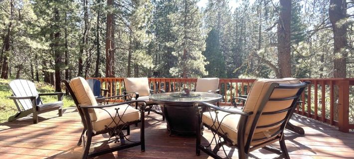 Rocky Cliff Retreat at Davis Lake Hotel di Plumas County