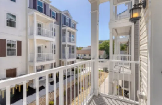 New Luxe Home Steps to Ocean, Baby-Friendly, Pool, Garage, 2600 sq.ft -Sleeps 10