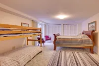 Peaceful Carrollton Retreat w/ Deck & Fire Pit! - WiFi