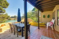 Dock & Charming Train Sounds! Riverside Retreat - 3-Star