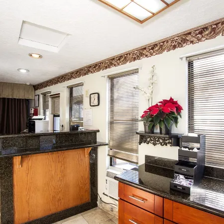 Super 8 by Wyndham Vancouver East