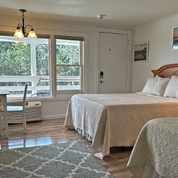 Island Inn
