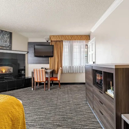 Arbor Inn Monterey
