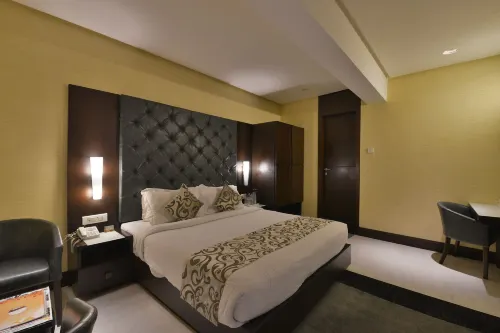 Hotel the Golden Oak Central by Citrus Prime