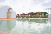 Residence Just 600 Meters from the Beach - piscina