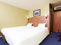 Kyriad Angers Sud - les Ponts de CÉ Hotel a Les Ponts-de-Ce