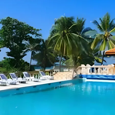 Golden Star Beach Hotel