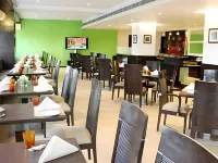 新德里漢斯 因陀罗普拉斯塔附近的飯店