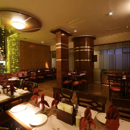 Kailash Parbat Hotel