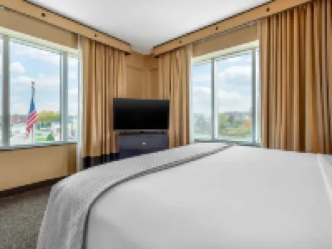 Cambria Hotel Akron - Canton Airport Hoteles en Green