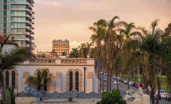 Balboa Buyout by Avantstay - Condo w/ Views in DT San Diego!