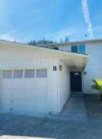 WELCOME TO DEWEY DUCK HOUSE-B! 2BR & 2BA 6-Guests
