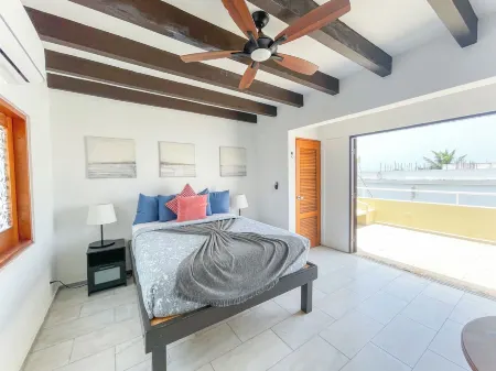 Old San Juan Rentals Отели рядом с достопримечательностью «Городские ворота Ла Пуэрта де Сан-Хуан»