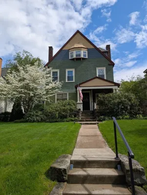 Victorian River Trail Retreat - Williams House