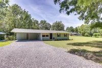 Pet-Friendly Alabama Retreat w/ Deck & Patio! - Homestays
