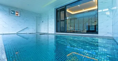 Hongcheon 305 Pool Villa Отели рядом с достопримечательностью «Hongcheon Saengmyeong Geongang Gwahakgwan»