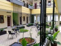 Hotel Paragon Hotel dekat Toserba YOGYA Pemalang