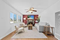 4-bedroom house in charming El Cajon with AC, WiFi