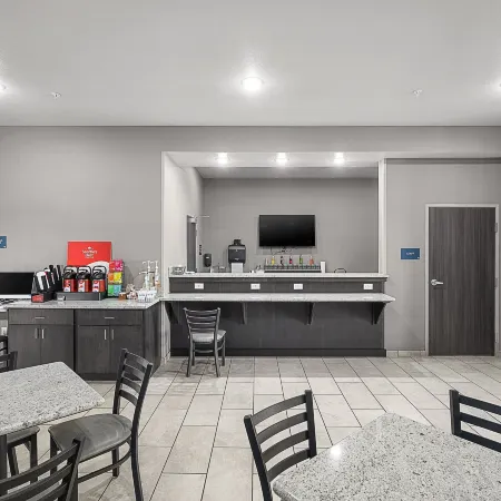 Riverstone Suites - Chippewa Falls