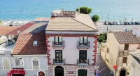 Harmonia Home Capitello Hotel in zona Faro di Scario