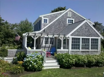 5 BR - Beautiful Property-Chatham in-Town & Oyster Beach Inlet Hotels near Forest Beach Conservation Area