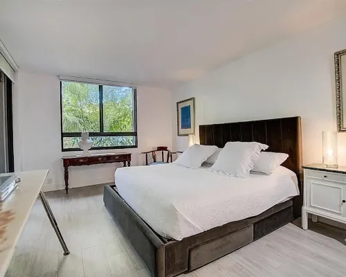 Key Biscayne Luxury Retreat - Fully Remoleded 3 Bedroom 2,000 SF Residence Hotels in Key Biscayne