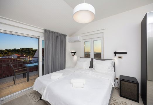 아파트먼트 테라니아의 야외 식사 공간