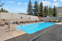 The Christie Lodge – All Suite Property Vail Valley/Beaver Creek - Pools