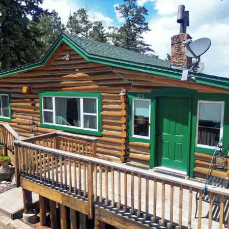 Mountain Getaway Cabin Steps from Dwtn. W.P.: Hike, Bike, Fish & Enjoy 338570